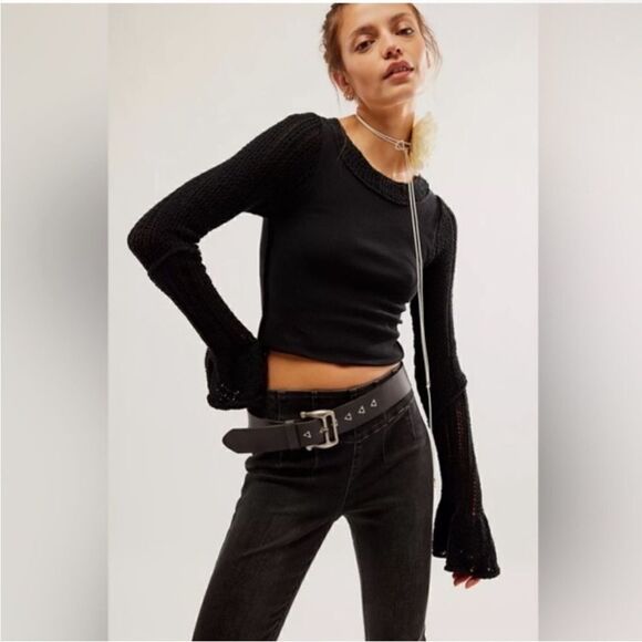 Free People NWT Cuffing Season Top in Black
Size Large - Picture 1 of 12